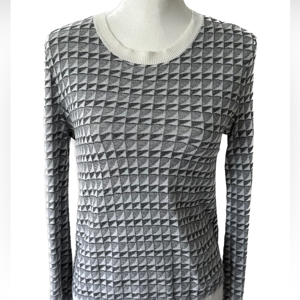 Women’s Sweater